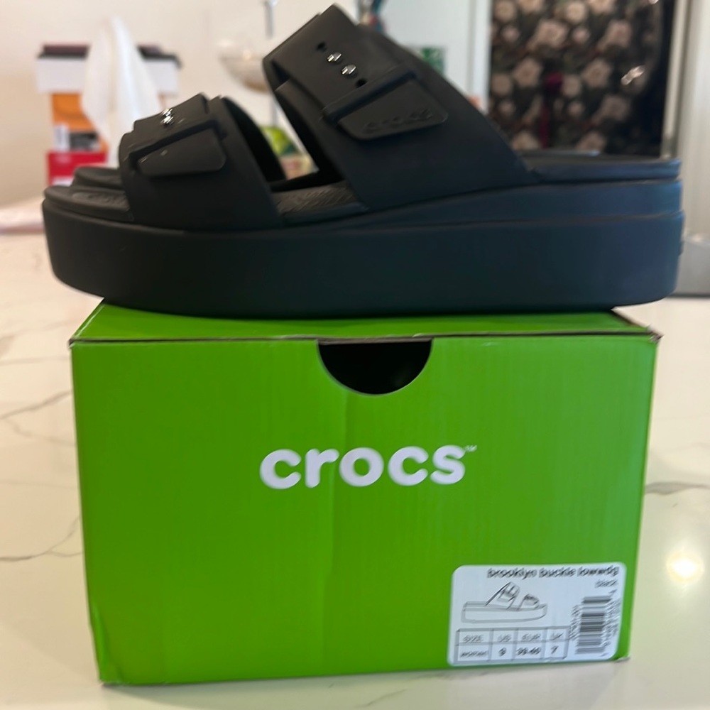 Crocs Brooklyn buckle low wedge sandal